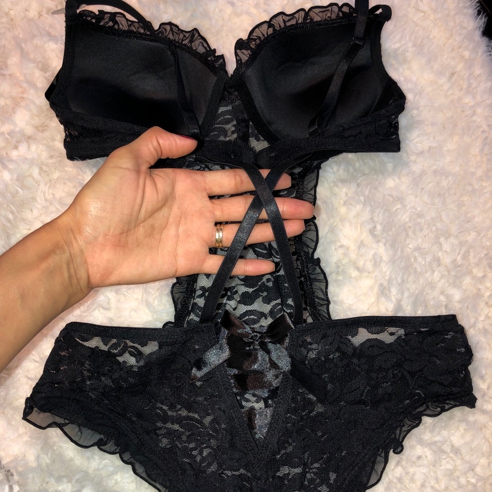 Lingerie Size M - Picture 5 of 8